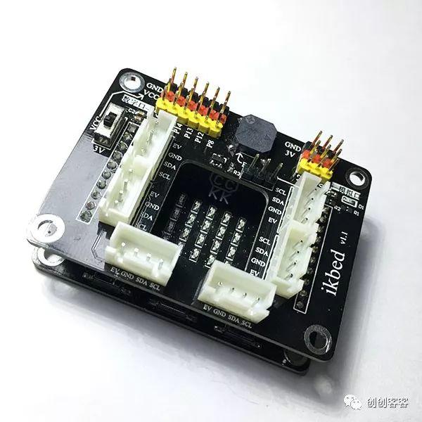 MIcrobit 驱动lcd1602滚动显示