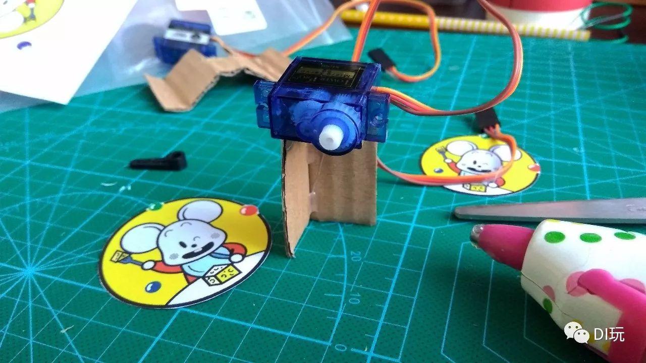 [微课]小米趣玩BBC micro:bit 17 精灵鼠小弟