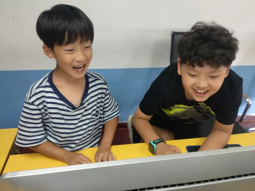 灯塔童程&湖北电视台特约专访:少儿编程教育的生力军 灯塔童程&湖北电视台特约专访:少儿编程教育的生力军