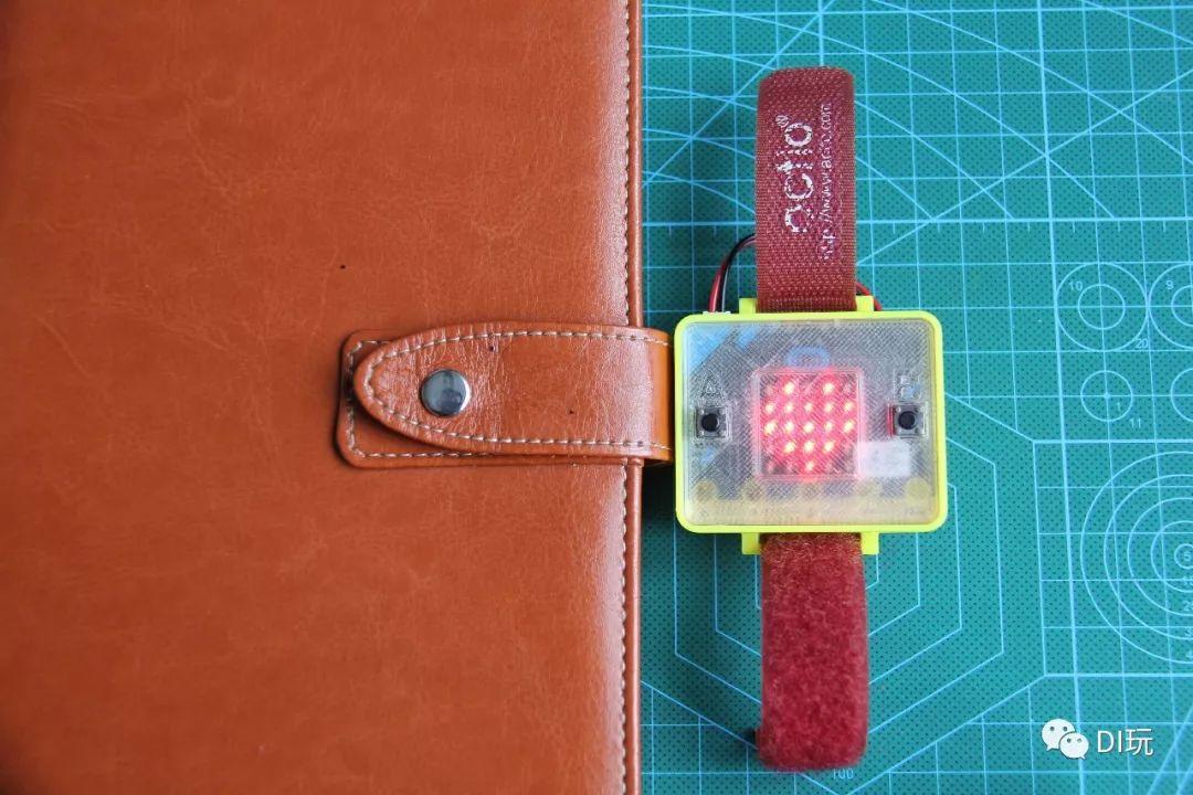 [微课]小米趣玩BBC micro:bit 18 计步手环