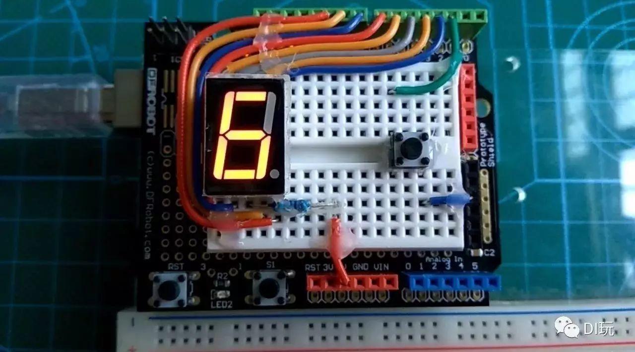 [微课]小米趣玩BBC micro:bit 06 数码骰（tóu）子