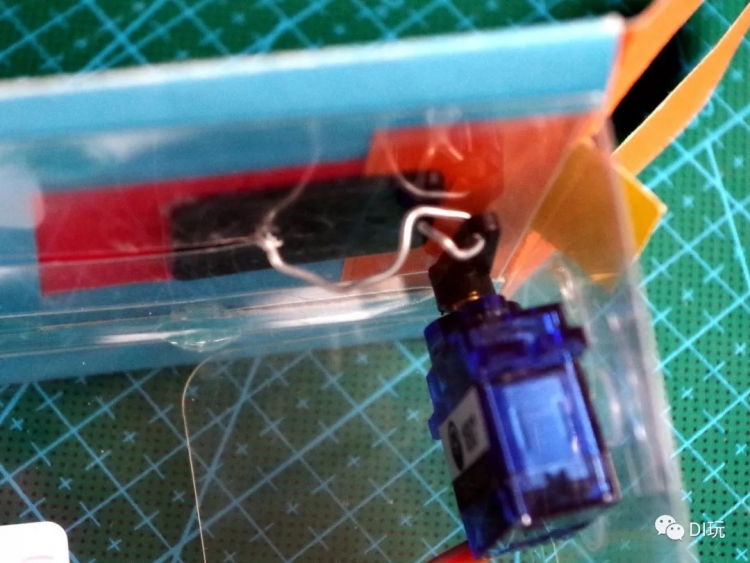 micro:bit化身旺财储蓄罐，祝大家新年财运旺！