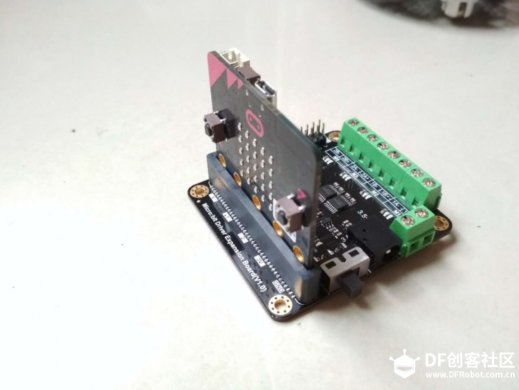 玩转Micro:bit--App蓝牙遥控micro:bit小车