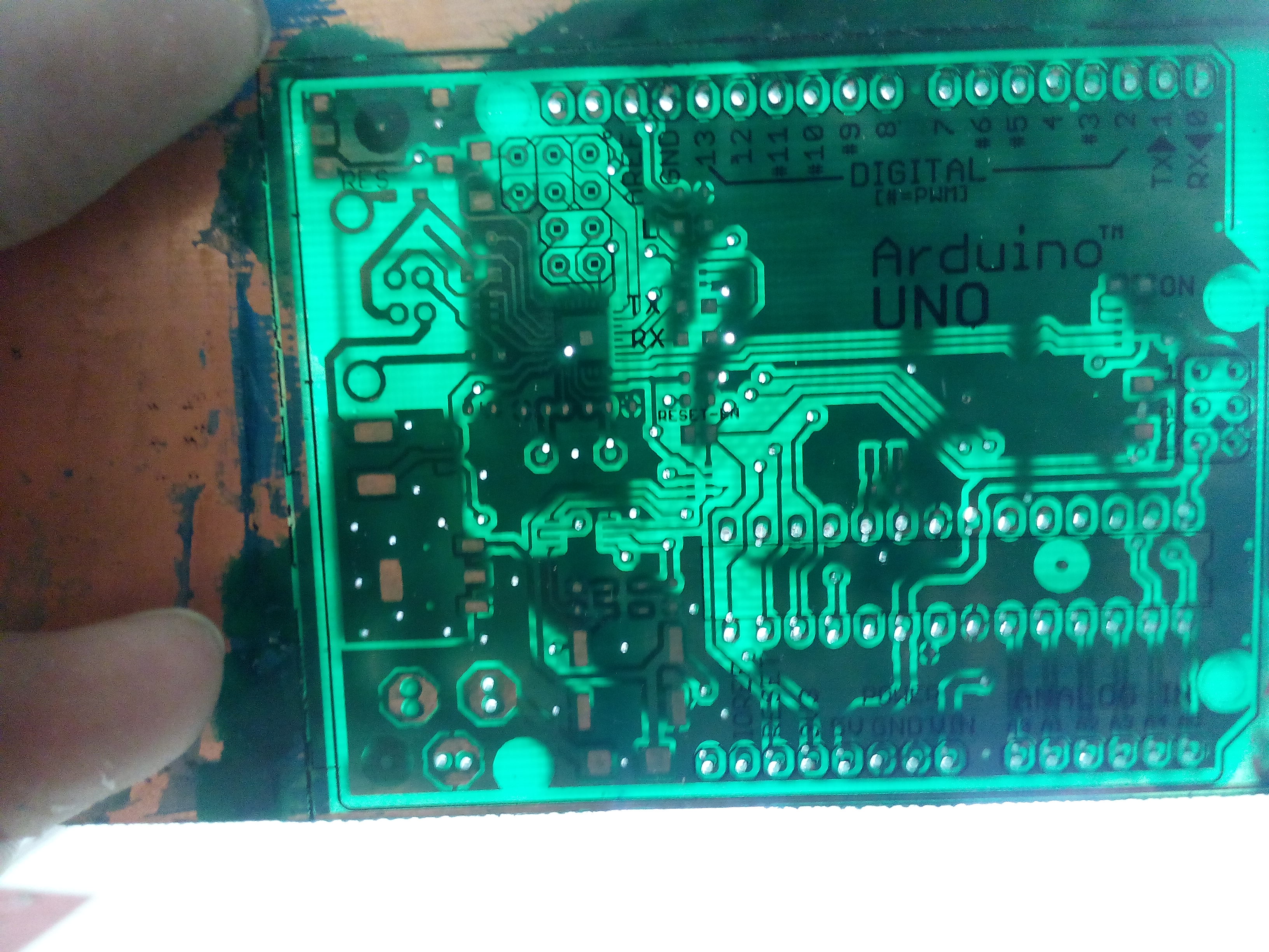 Arduino PCB钻孔