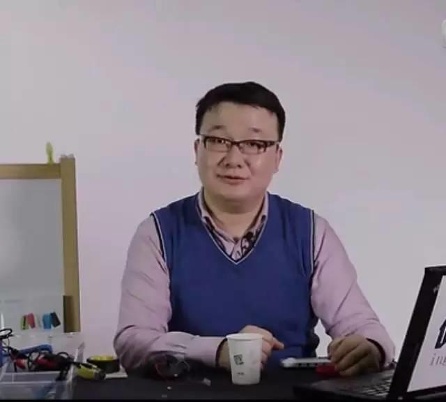 Scratch机器人ABC——汽车操控感