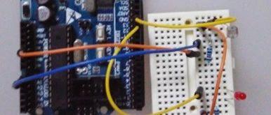 Arduino 入门之光敏电阻控制LED灯