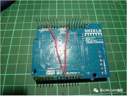 机器人课程系列：Intel Galileo喷水对战机器人