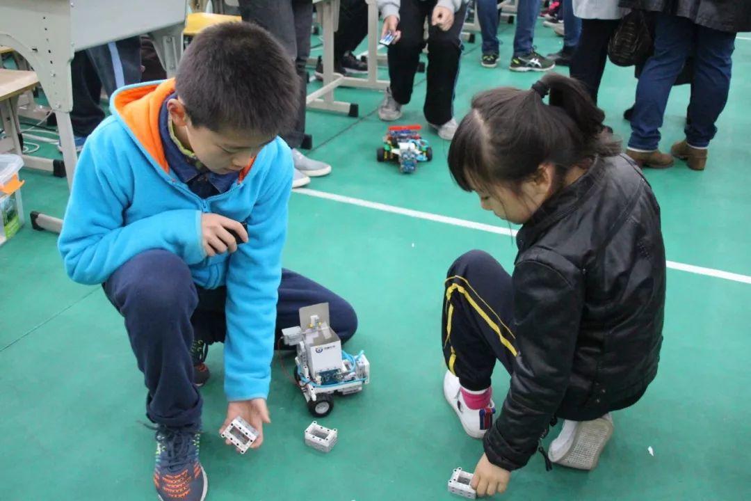 少儿编程必须“软”“硬”兼施