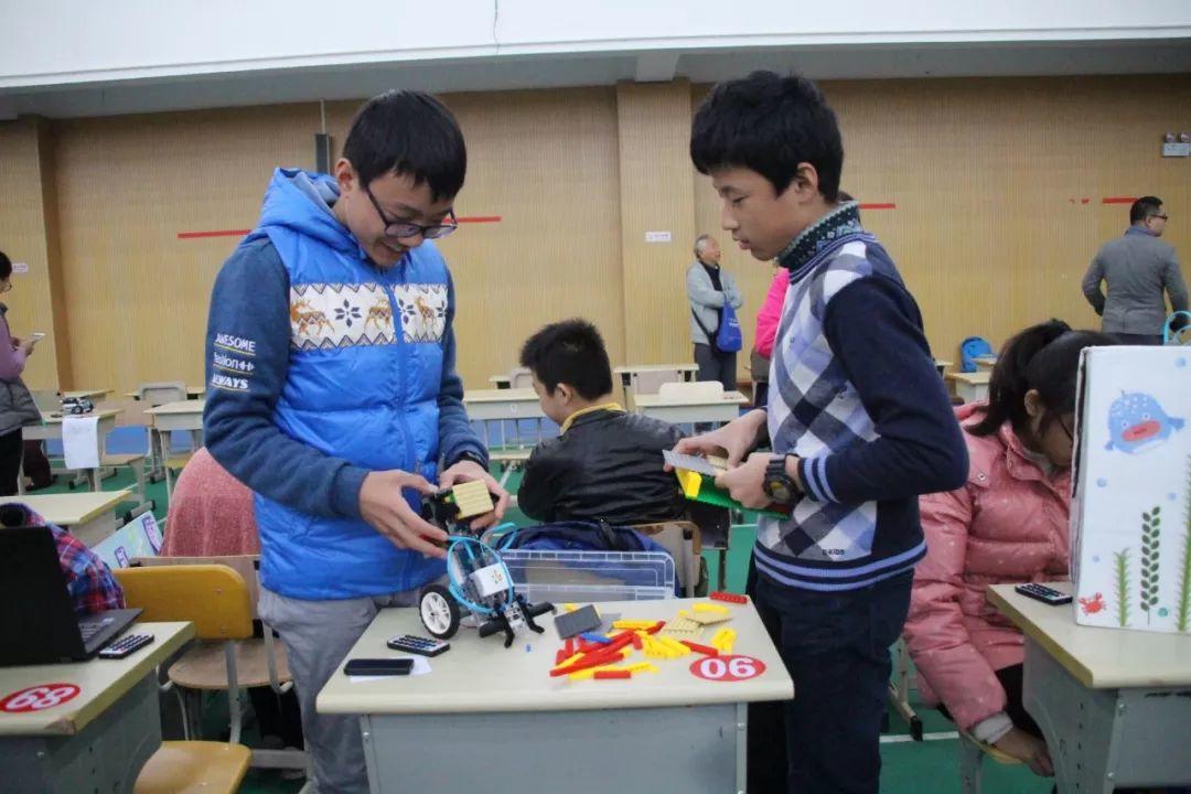 少儿编程必须“软”“硬”兼施