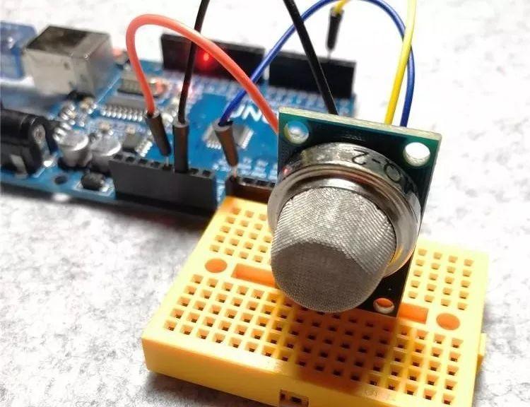 Arduino提高篇11—烟雾传感器MQ-2